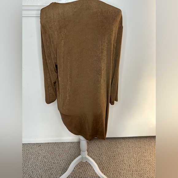 Chicos Travelers Slinky Ring Detail Sierra top size 3 or L NWT - Picture 3 of 6